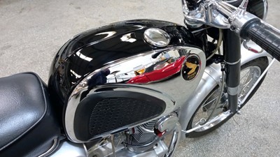 Lot 67 - 1964 HONDA CB72