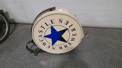 Lot 132 - NEWCASTLE BREWERS ROUND LIGHT UP SIGN