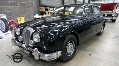 Lot 465 - 1967 DAIMLER V8 250