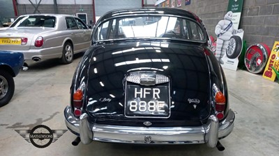 Lot 465 - 1967 DAIMLER V8 250