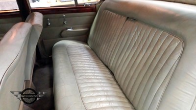 Lot 465 - 1967 DAIMLER V8 250