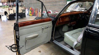 Lot 465 - 1967 DAIMLER V8 250