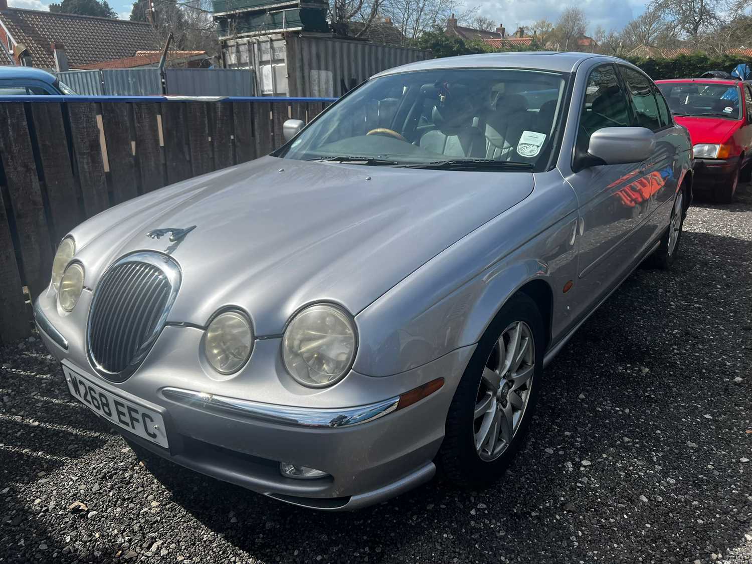 Lot 185 - 2000 JAGUAR S-TYPE V8 AUTO