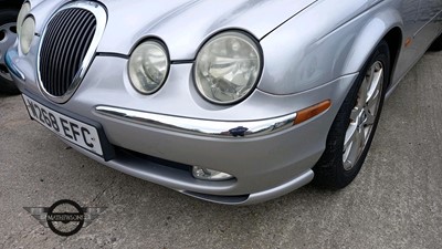 Lot 185 - 2000 JAGUAR S-TYPE V8 AUTO