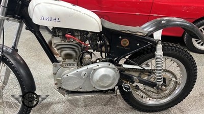 Lot 325 - 1956 ARIEL HT5