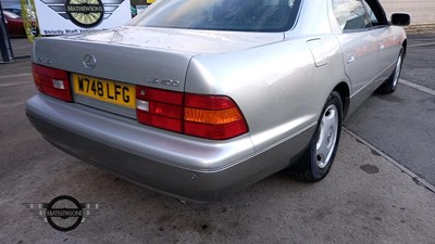 Lot 484 - 2000 LEXUS LS400 AUTO