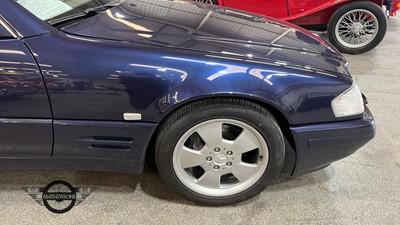 Lot 340 - 1996 MERCEDES SL 320 AUTO