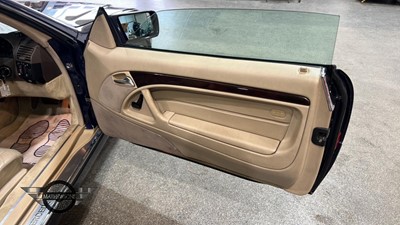 Lot 340 - 1996 MERCEDES SL 320 AUTO