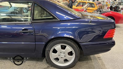 Lot 340 - 1996 MERCEDES SL 320 AUTO