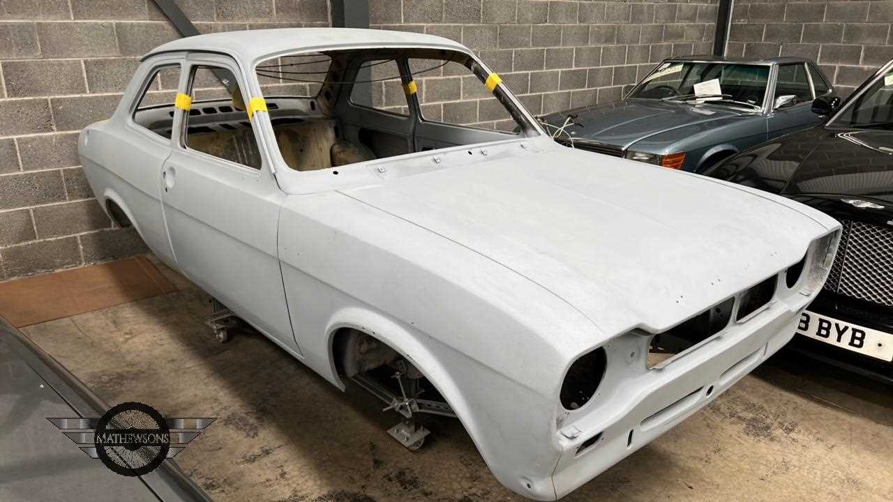 Lot 640 - FORD ESCORT MK1 BODY SHELL