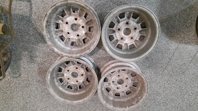 Lot 5 - ROVER P6 MINI LIGHT ALLOY WHEELS