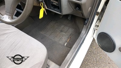 Lot 301 - 1990 AUSTIN MAESTRO 500 L