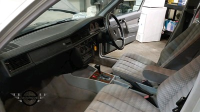 Lot 690 - 1990 MERCEDES 190E AUTO