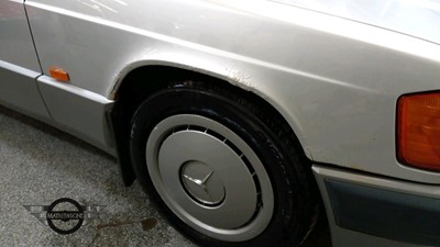 Lot 690 - 1990 MERCEDES 190E AUTO