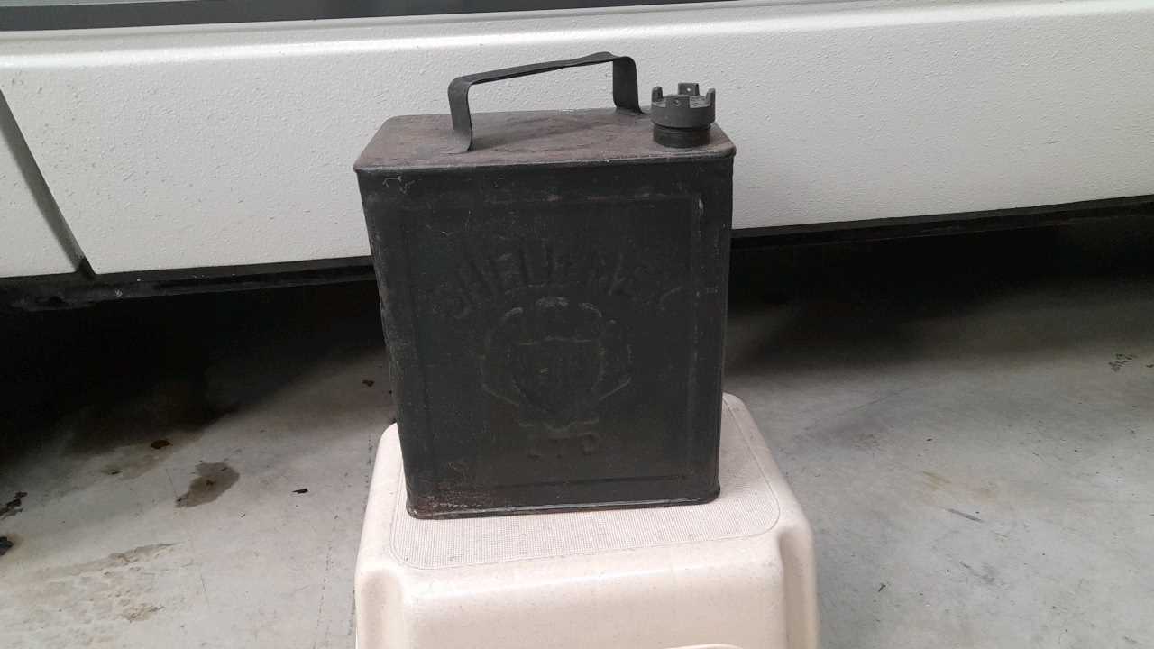 Lot 327 - SHELL MEX PETROL CAN BLACK