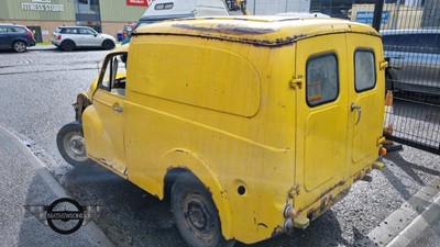 Lot 702 - 1972 MORRIS VAN