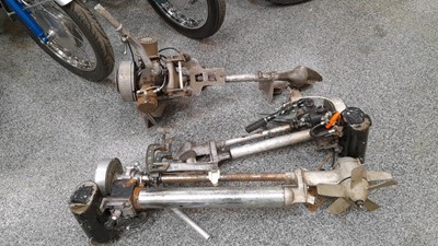 Lot 300 - 3 X VINTAGE OUTBOARD ENGINES 9 2X STAMPED SEAGULL 1X BRITISH MOTOR BOAT MFG CO LTD )