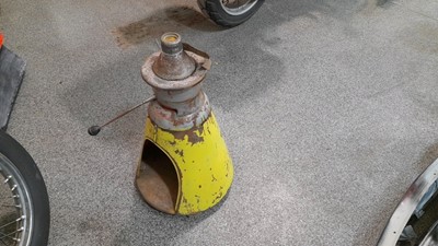 Lot 423 - 1960'S WHEEL BALANCER