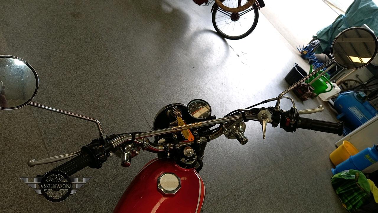 Lot 154 - 1976 KAWASAKI KV100
