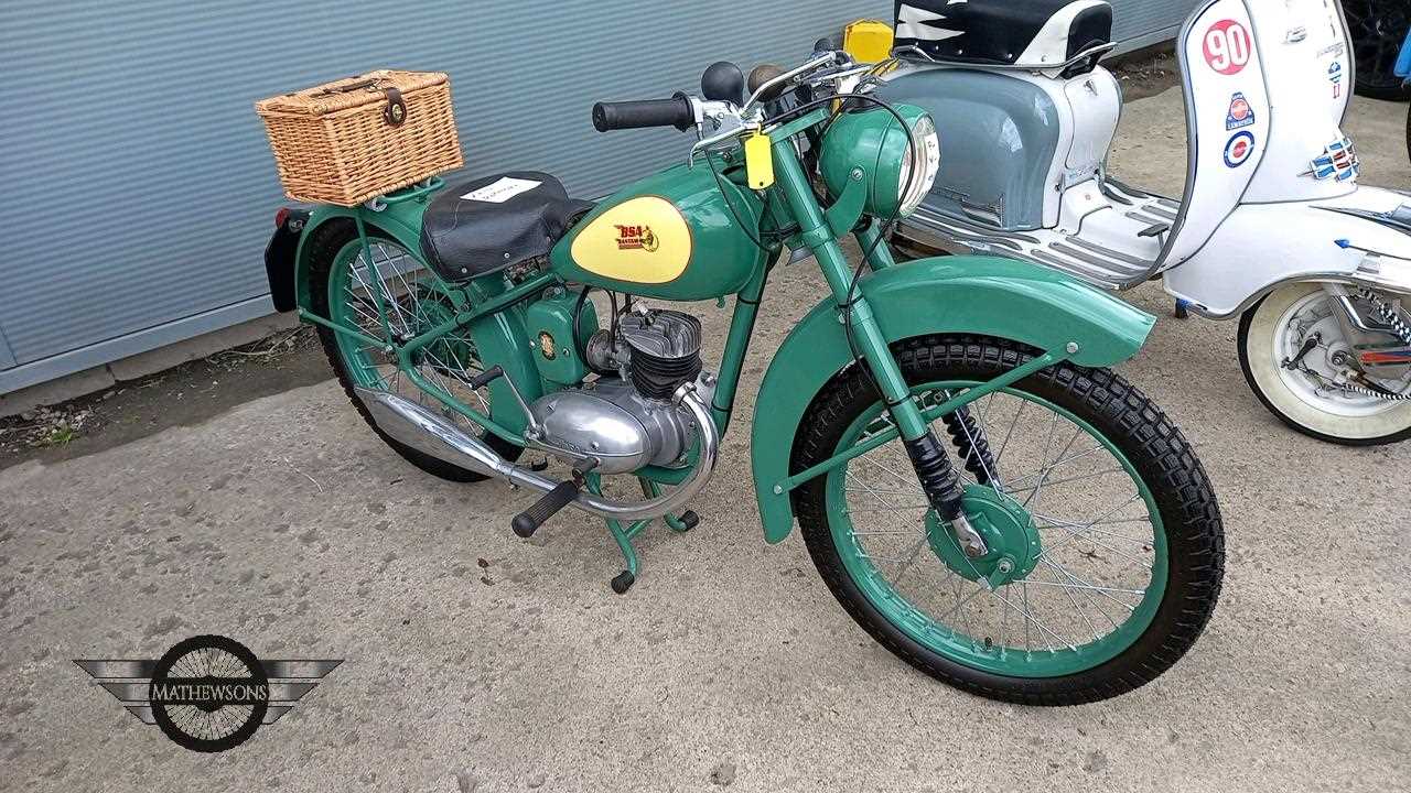 Lot 244 - 1952 BSA D1