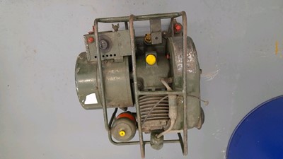 Lot 599 - ARMY GENERATOR