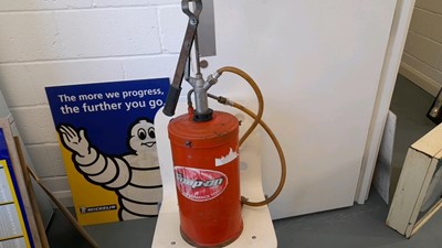 Lot 587 - SNAPON OIL PUMP