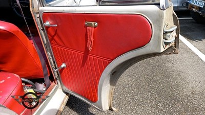 Lot 490 - 1965 MORRIS MINOR 1000