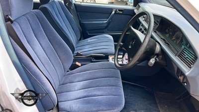 Lot 67 - 1988 MERCEDES 190E AUTO