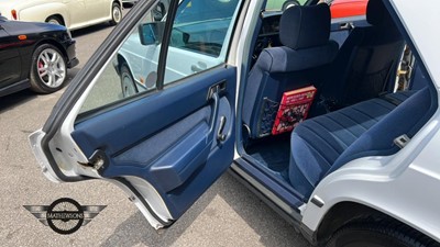 Lot 67 - 1988 MERCEDES 190E AUTO