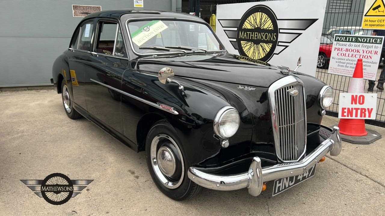 Lot 422 - 1953 WOLSELEY 4/44