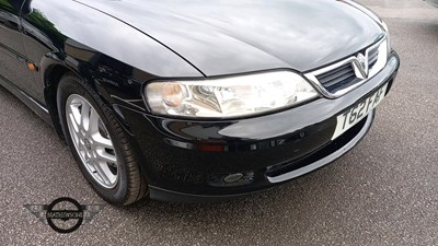 Lot 585 - 1998 VAUXHALL VECTRA SRI 140