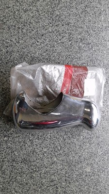 Lot 19 - ROLLS ROYCE / BENTLEY SINGLE BUMPER OVERRIDER
