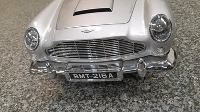 Lot 183 - JAMES BOND ASTON MARTIN MODEL CAR