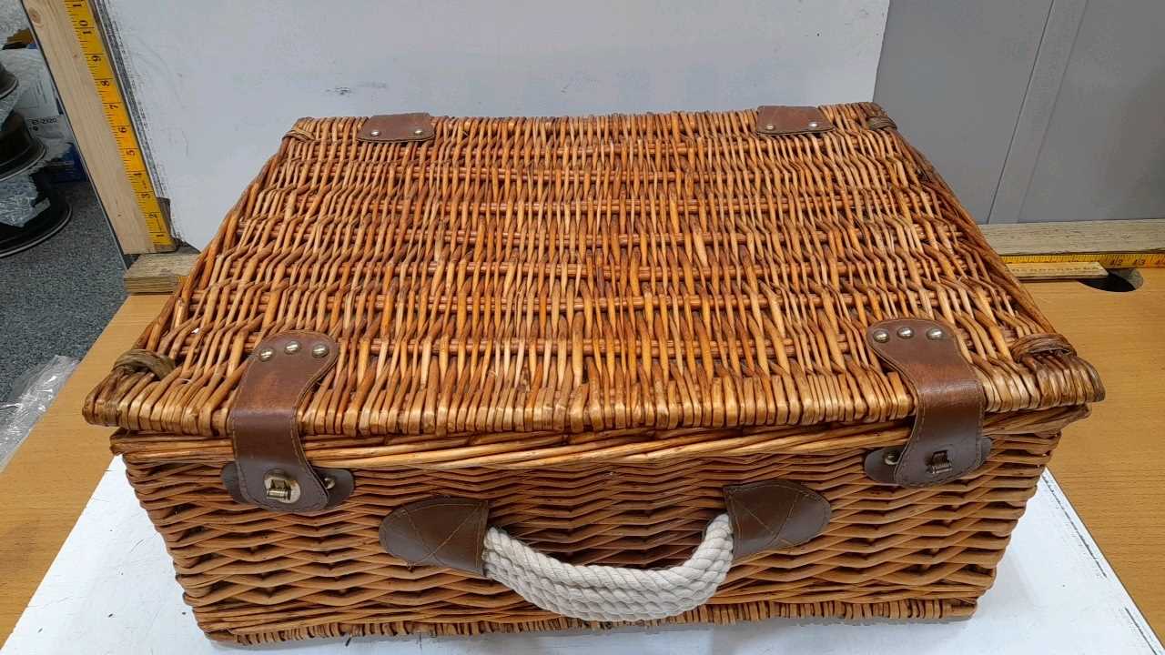 Lot 503 - WICKER PICNIC HAMPER