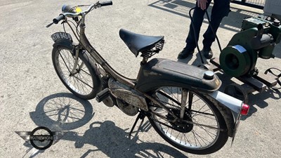 Lot 305 - 1964 RALEIGH RUNABOUT