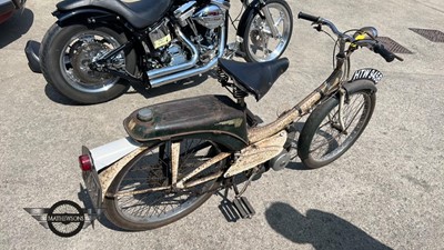 Lot 305 - 1964 RALEIGH RUNABOUT