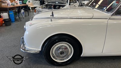 Lot 346 - 1968 DAIMLER V8 250