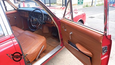 Lot 645 - 1969 DAIMLER 250 V8