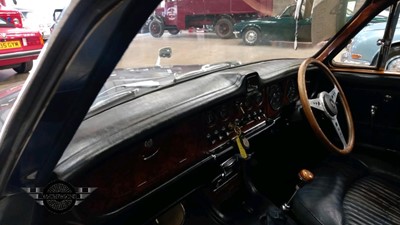 Lot 636 - 1967 JAGUAR 420