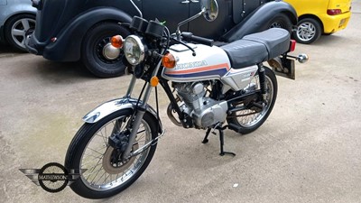 Lot 620 - 1982 HONDA CB100N