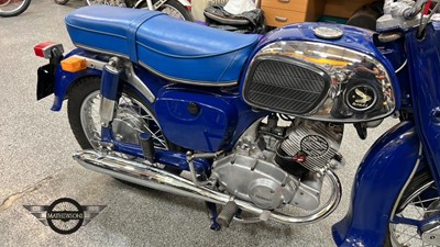 Lot 72 - 1964 HONDA C92