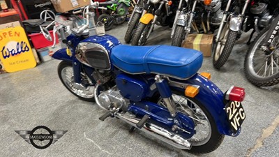 Lot 72 - 1964 HONDA C92