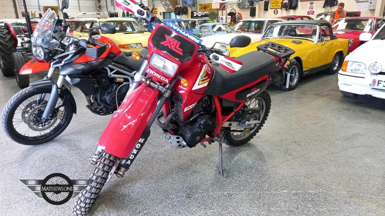 Lot 703 - 1994 HONDA