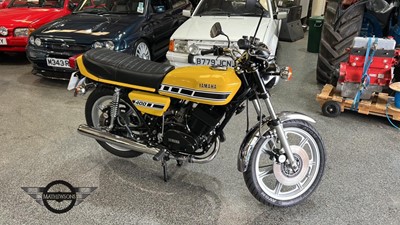 Lot 674 - 1976 YAMAHA RD400D