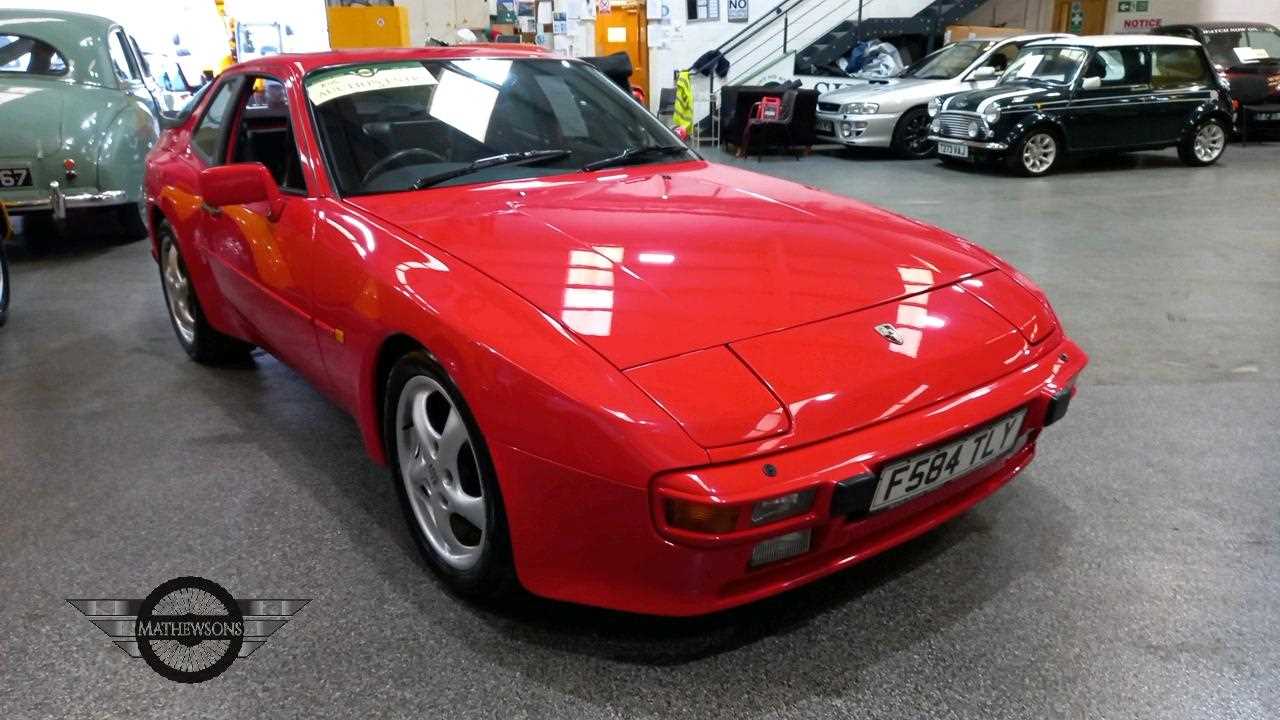 Lot 77 - 1988 PORSCHE 944 S