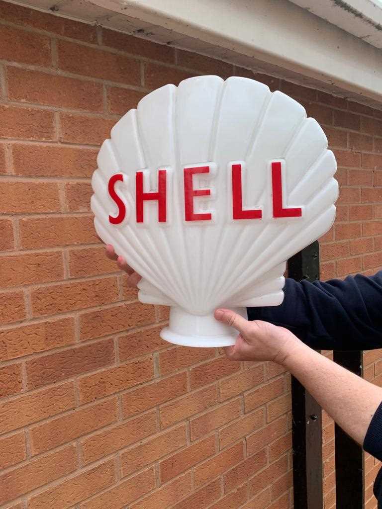 Lot 117 - SHELL GLOBE