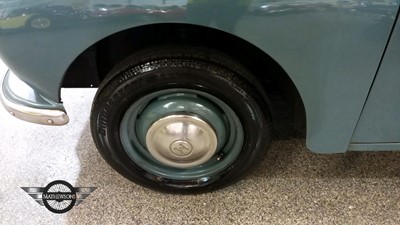 Lot 113 - 1954 MORRIS MINOR