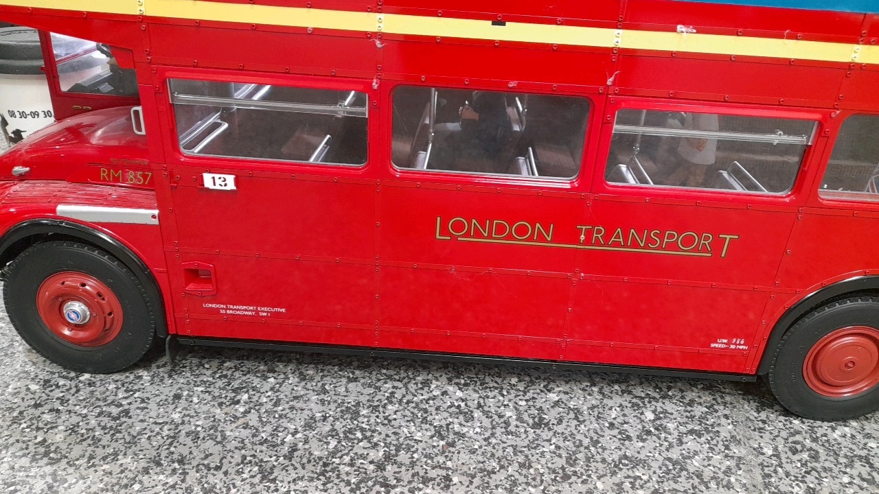 93 Bus Routmaster Model Lot 469 - ROUTEMASTER BUS SCALE MODEL COMPLETE AND IN