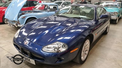 Lot 16 - 2000 JAGUAR XKR AUTO