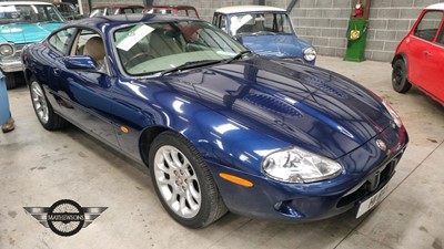 Lot 16 - 2000 JAGUAR XKR AUTO